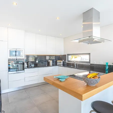 Sao Martinho * סאו מרטיניו דו פורטו